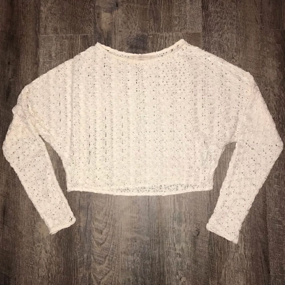 Zara Basic Lace Crop Sleeved Shirt